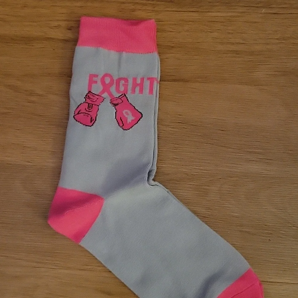 Toulite 4 pair Breast Cancer Awareness crew socks pink gray black white NEW…